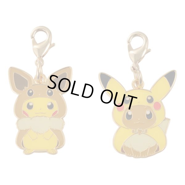 Photo1: PokPokemon Center 2018 FAN OF PIKACHU & EEVEE Poncho Metal charm (1)