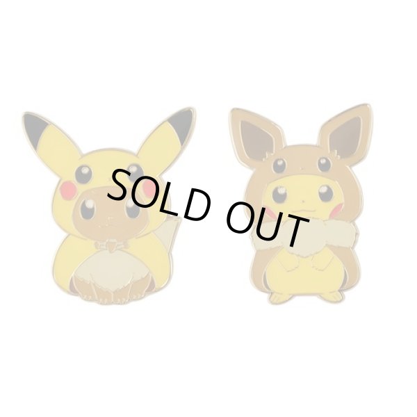 Photo1: Pokemon Center 2018 FAN OF PIKACHU & EEVEE Poncho Pin Badge Pins (1)