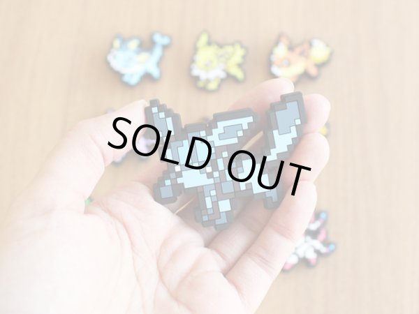 Photo3: Pokemon Center 2019 Eevee DOT COLLECTION Rubber Pins Umbreon pin badge (3)