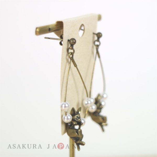 Photo2: Studio Ghibli Accessory Kiki's Delivery Servic Pierced Earrings 22346 Hanging Jiji Antique Gold (2)