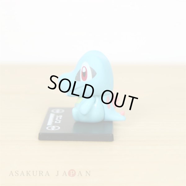 Photo3: Pokemon 2019 BANDAI Colle chara ! vol.1 #4 Totodile Mini Figure with name pedestal (3)