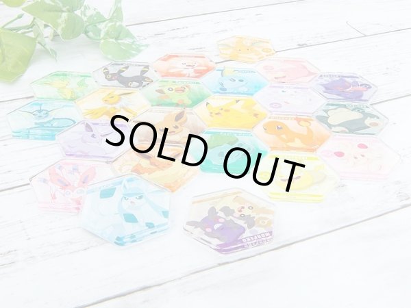 Photo2: Pokemon 2020 Honeycomb Acrylic magnet Glaceon (2)