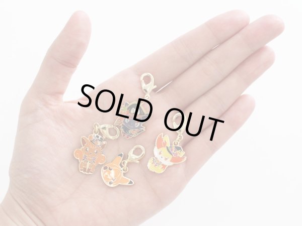 Photo4: Pokemon Center 2022 Halloween Harvest Festival Metal Charm Zorua set (4)