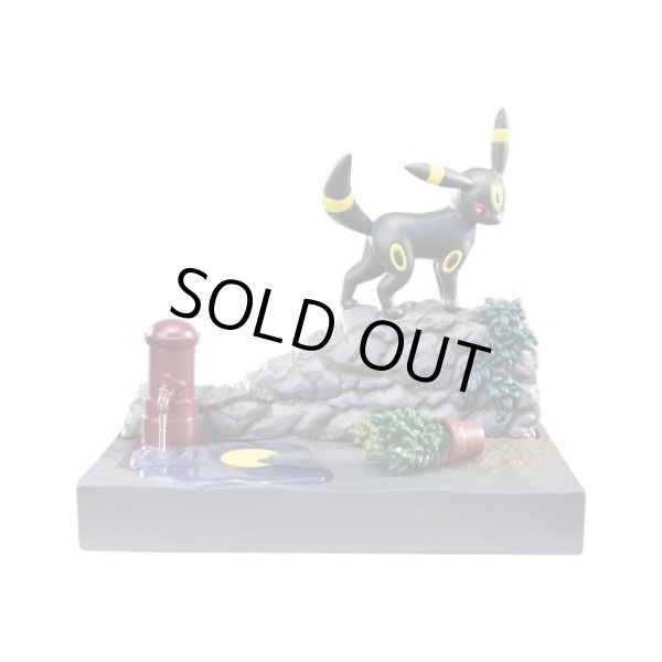 Photo1: Pokemon 2021 Pokemon Town Back alley at night #3 Umbreon Figure (1)