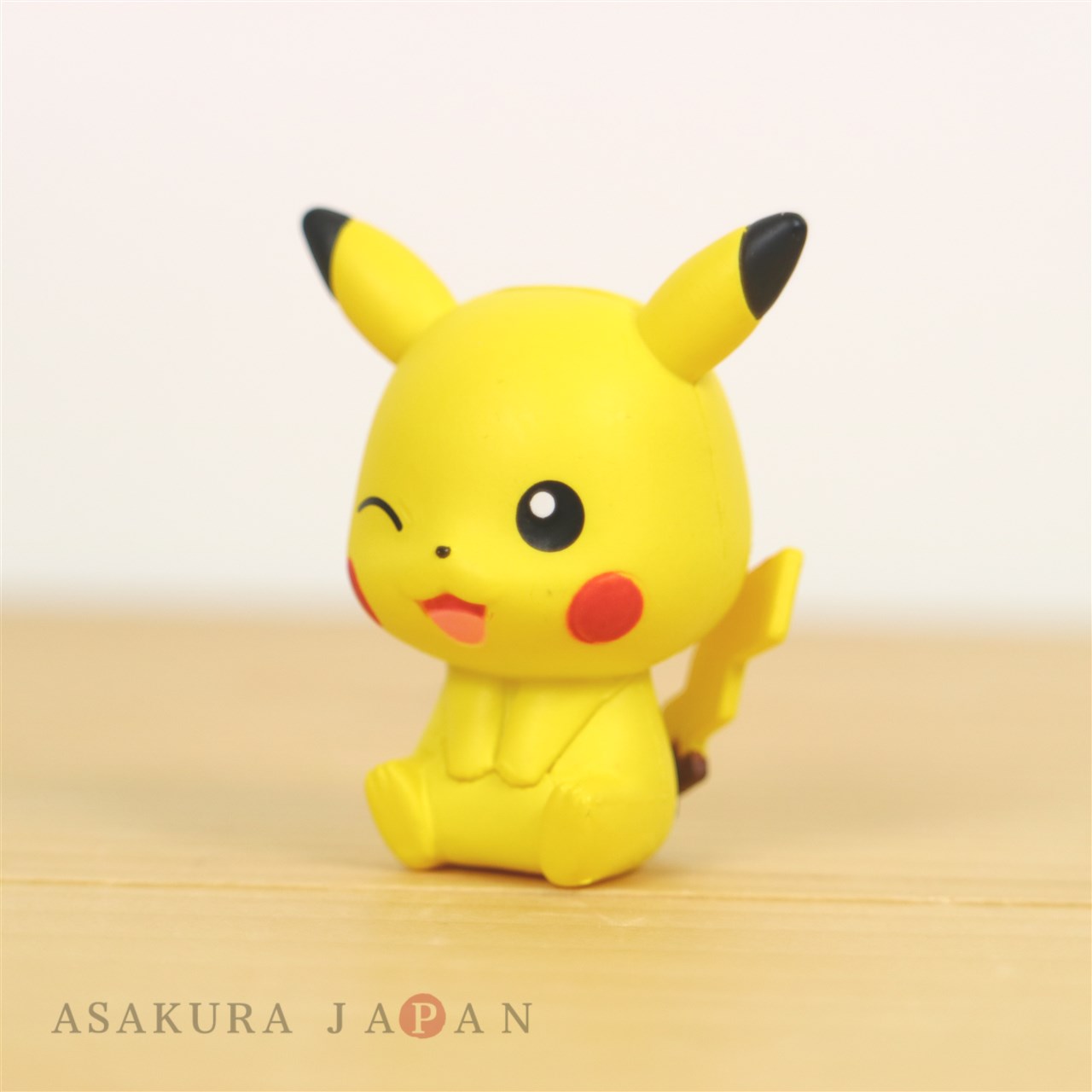 Pikachu Pokemon Figure Suyasuya On The Cable Cable Protector Very Rare JAPAN